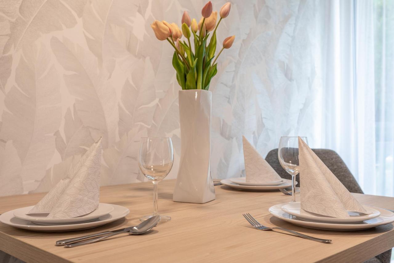 Ambria Apartments Matejki 17 ชวีโนวิชแจ ภายนอก รูปภาพ