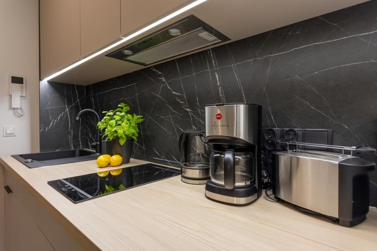 Ambria Apartments Matejki 17 ชวีโนวิชแจ ภายนอก รูปภาพ